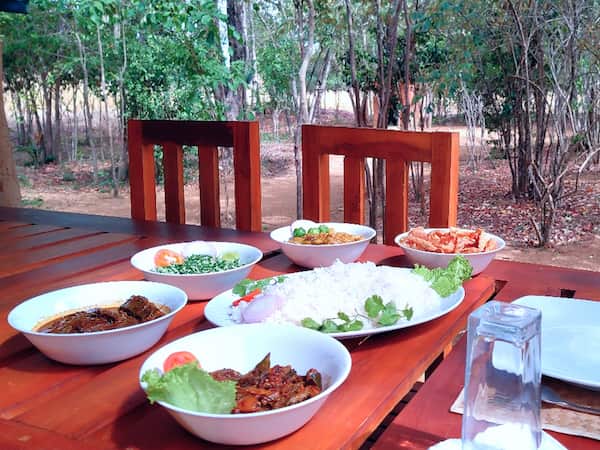 Traditional Sri Lankan Lunch